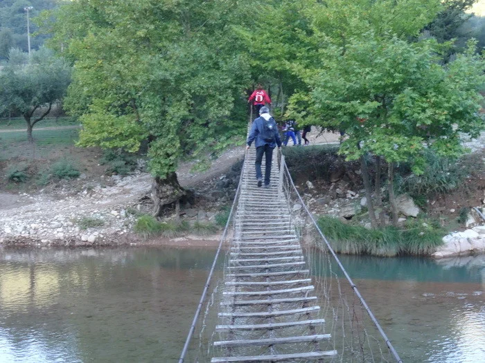 Kareli suspension bridge