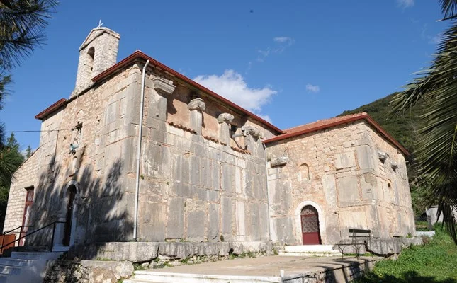 Twin churches of Hagios Nikolaos and Taxiarches